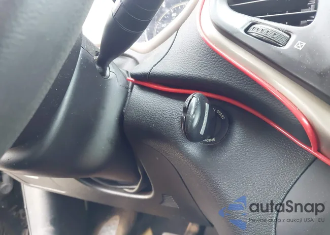 1C4PJLAB0HW661596: 44303701