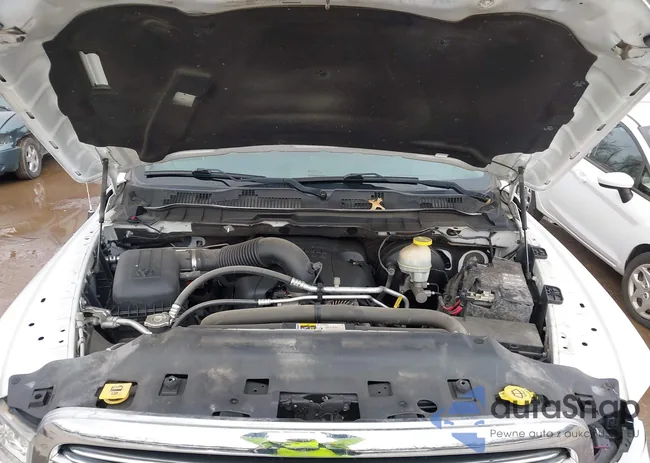 1C6RR7PT3JS130695: 44303711