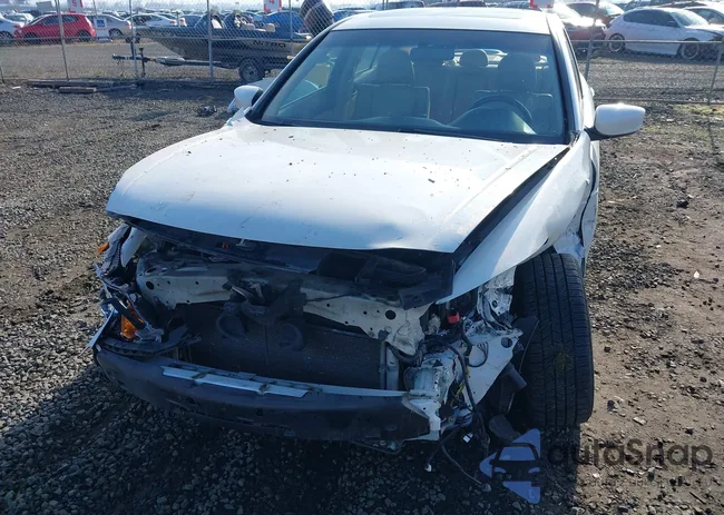 1HGCP3F80BA009318: 44303712