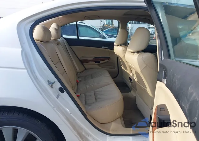 1HGCP3F80BA009318: 44303712