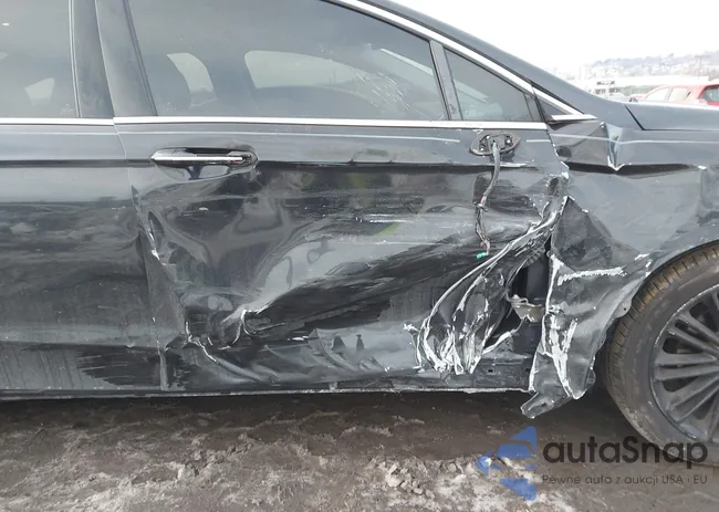 3FA6P0HDXER274588: 44303759