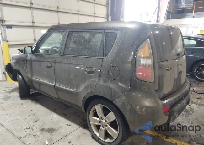 KNDJT2A22A7151549: 44303764