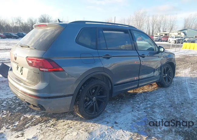 3VV8B7AX9RM208830: 44303780