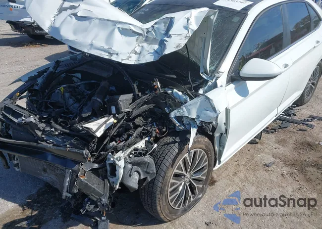 3VWE57BU2KM050556: 44303787