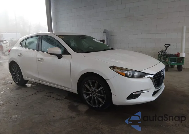 3MZBN1L32JM249918: 44303887