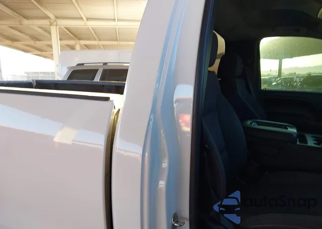 1GT01YEG0FZ555908: 44303909