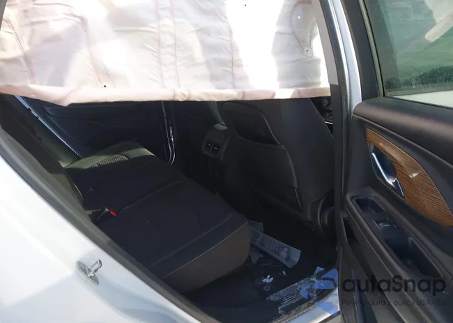 3GKALTEV7LL304696: 44303927