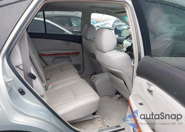 2T2GK31U18C040841: 44303952