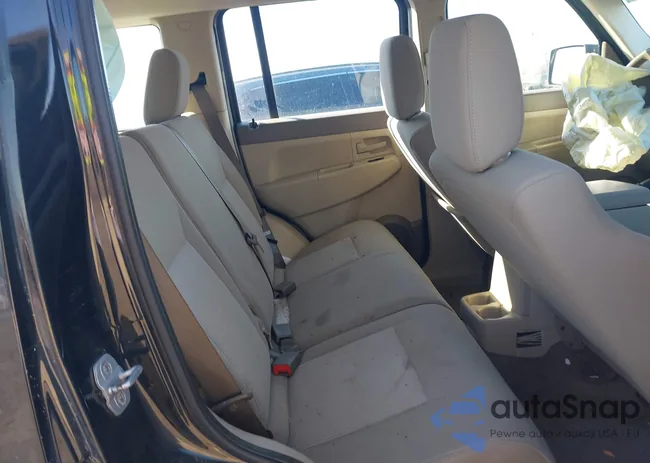 1J8GN28K78W143031: 44303973