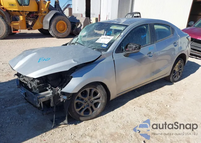 3MYDLBYV3LY715533: 44303996