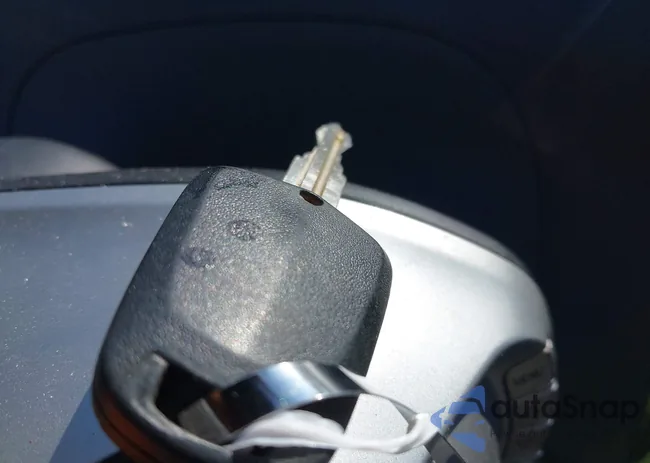 KL8CB6S94EC412071: 44305313