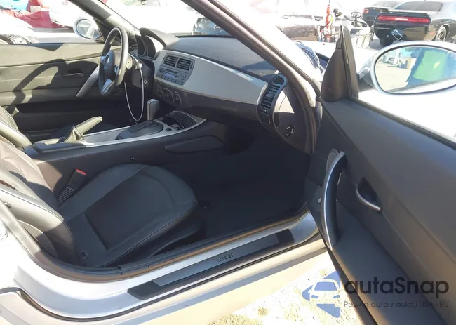 4USBT53514LU07568: 44305504