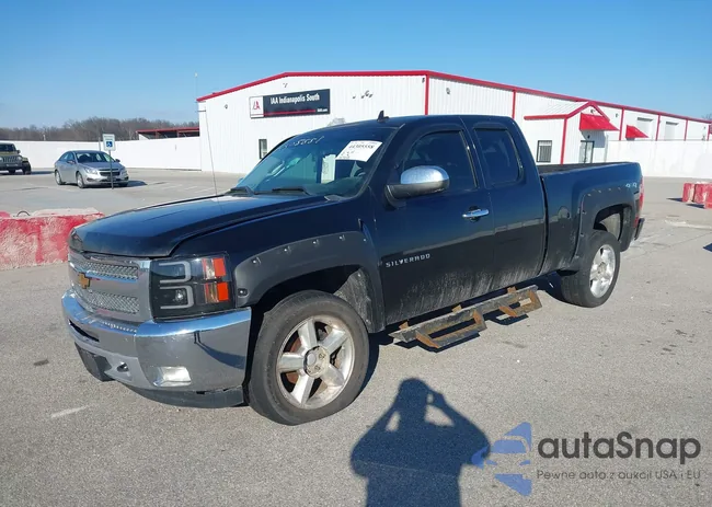 1GCRKSE75CZ126177: 44305558