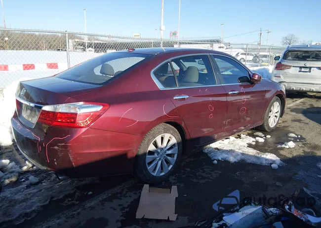 1HGCR2F84DA159603: 44304646