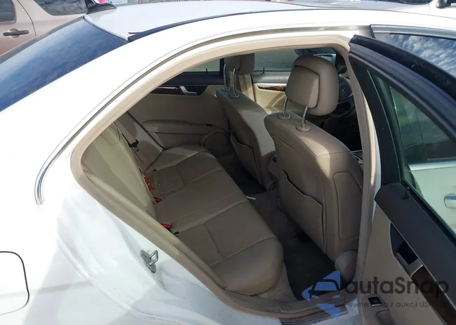 WDDGF4HB9DA773081: 44304648