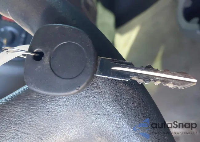 2GCEC13V171169842: 44304723