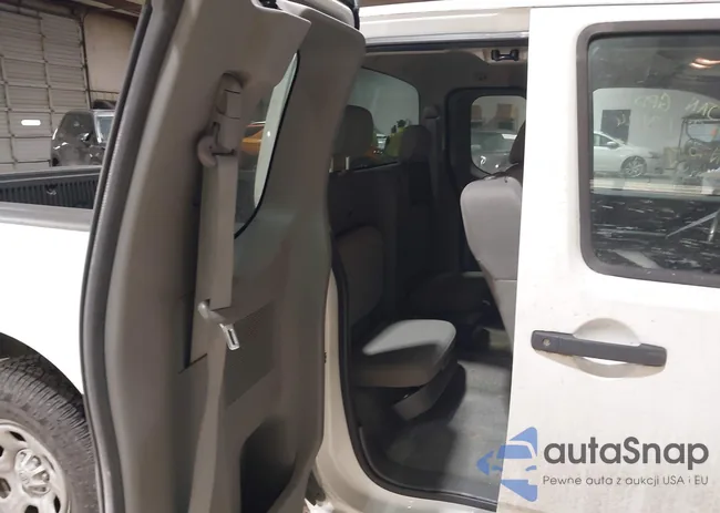 1N6BD0CT9FN767373: 44304725