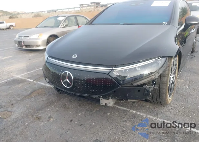 W1KCG4EB8NA020823: 44304760