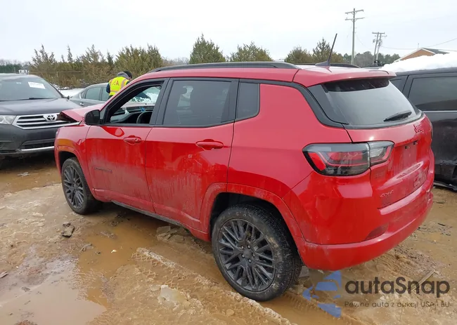 3C4NJDCB0NT211684: 44304765