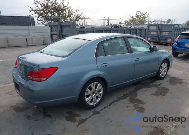 4T1BK36B58U297280: 44304786