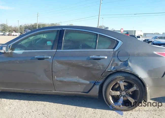 19UUA9F51AA006053: 44304797