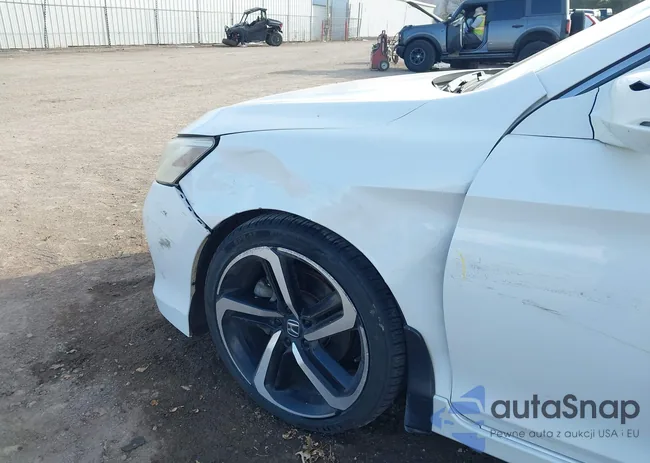 1HGCR3F9XGA026508: 44304885