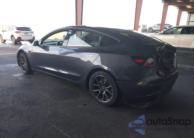 5YJ3E1EB0KF389225: 44304961