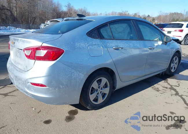 1G1BC5SM9J7152647: 44306029