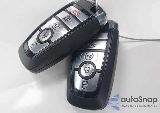 1FMJU1H87REA64377: 44306049