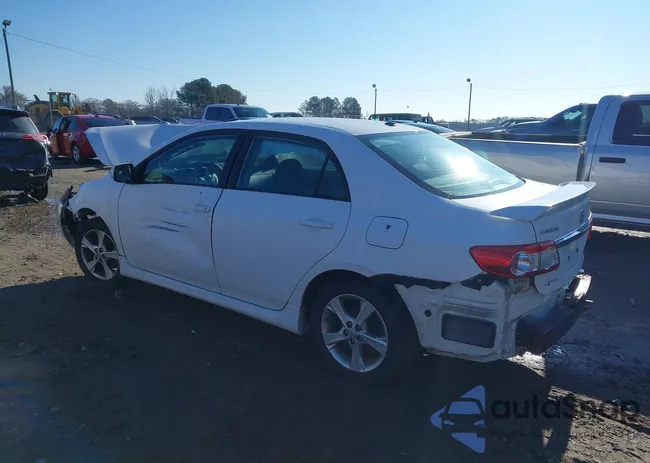 2T1BU4EE2BC693753: 44306112