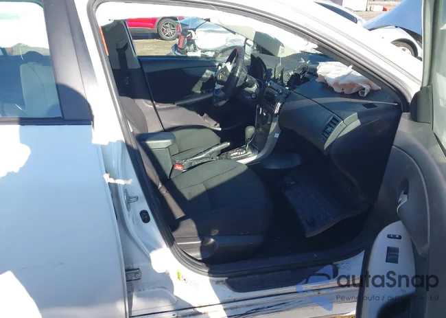 2T1BU4EE2BC693753: 44306112