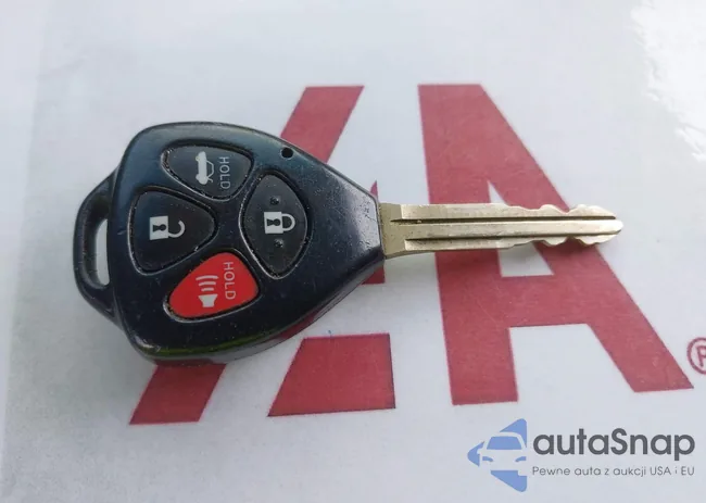 2T1BU4EE2BC693753: 44306112