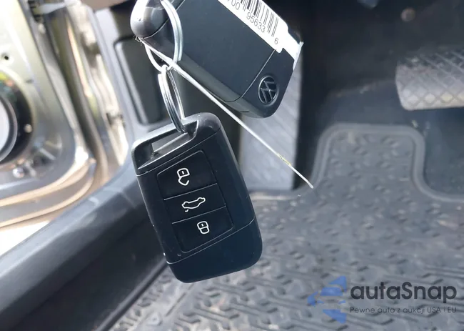 3VWC57BU0MM039288: 44306133