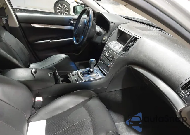 JN1CV6AP1AM400305: 44306220