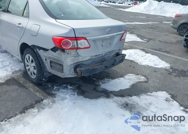 2T1BU4EE8BC723905: 44306332