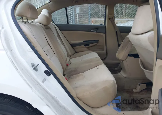 1HGCP26318A166377: 44306379