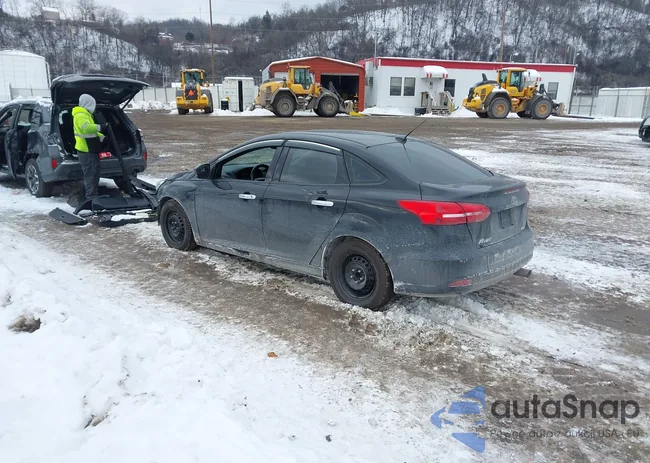 1FADP3E22GL201549: 44306488