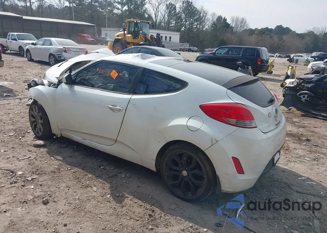 KMHTC6AD4DU126090: 44306594