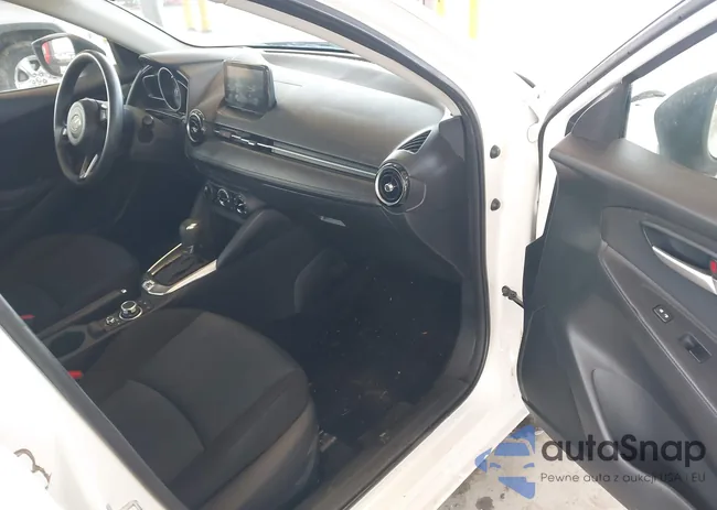 3MYDLBJV8LY702268: 44305684