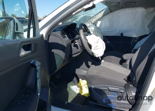 3VV1B7AX3LM104407: 44305720