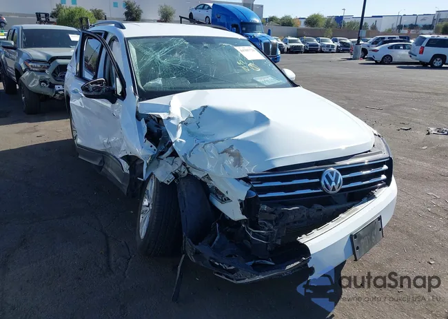 3VV1B7AX3LM104407: 44305720