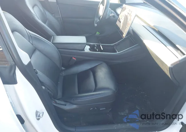 5YJYGDEEXLF037010: 44305761