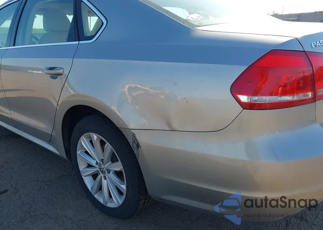 1VWBN7A38CC076285: 44305762