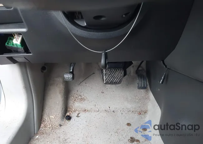 JN8AS5MT4EW102958: 44305857