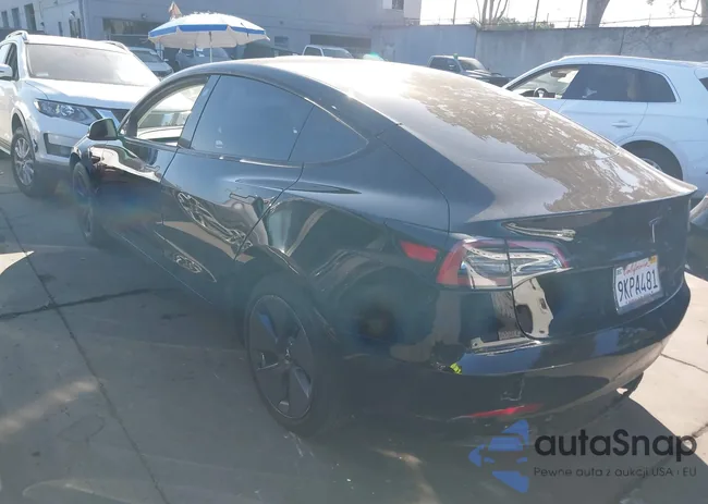 5YJ3E1EB8PF695273: 44305870