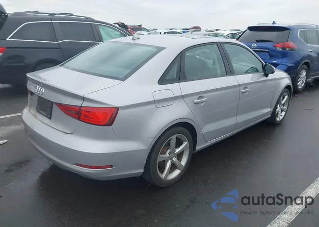 WAUA7GFF2G1015296: 44305901