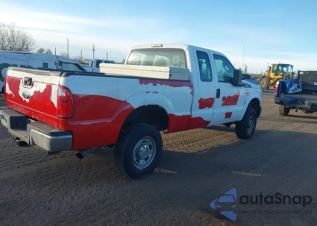 1FT7X2B6XFEC90962: 44307136