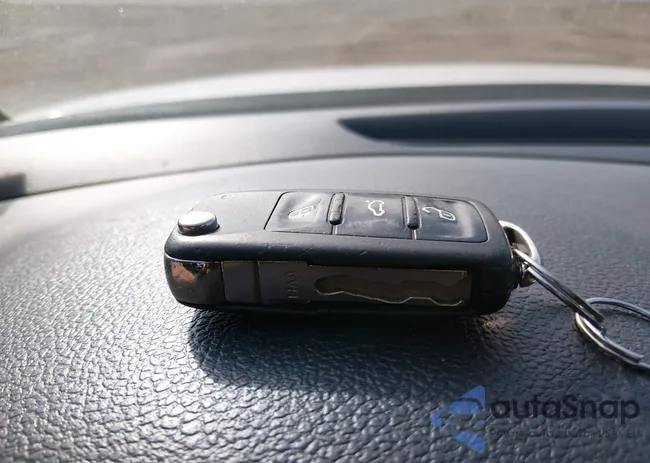 3VWLL7AJXDM373664: 44307156