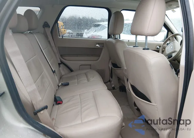 1FMCU9EGXBKB44881: 44307249