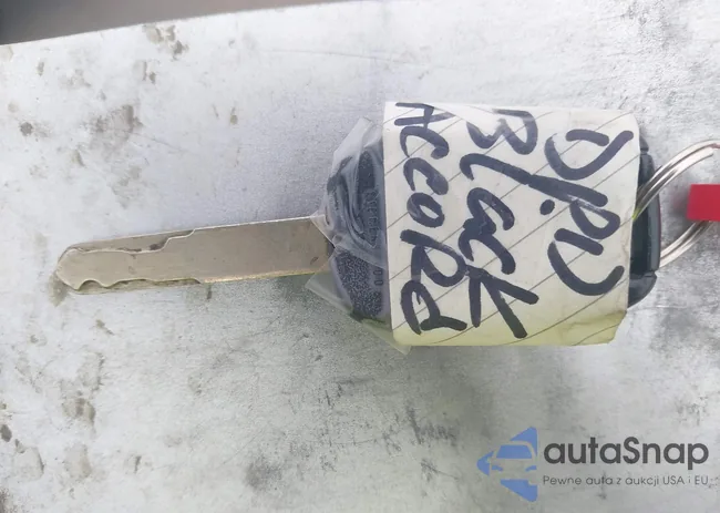 1HGCP2F63CA045174: 44307262